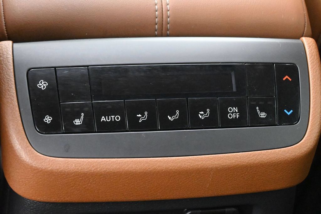 Used 2023 Nissan Pathfinder Platinum AWD/4WD image 20
