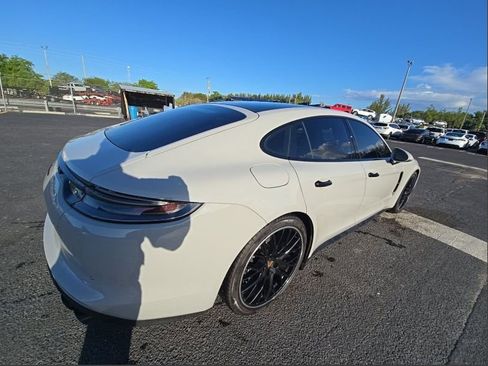 Used 2023 Porsche Panamera Platinum Edition image 4
