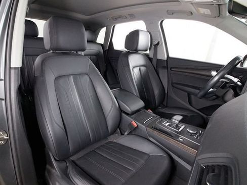 Used 2020 Audi Q5 2.0T Premium w/ Convenience Package AWD/4WD image 22