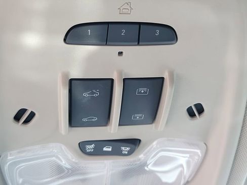 Used 2020 Buick Encore GX Essence w/ Experience Buick Package image 19