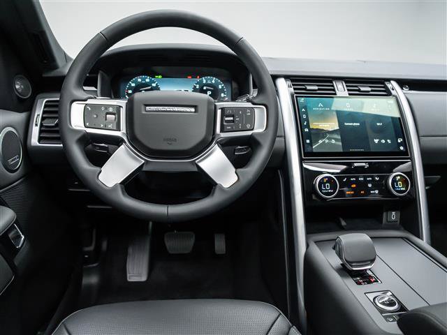 New 2026 Land Rover Discovery S AWD/4WD image 19