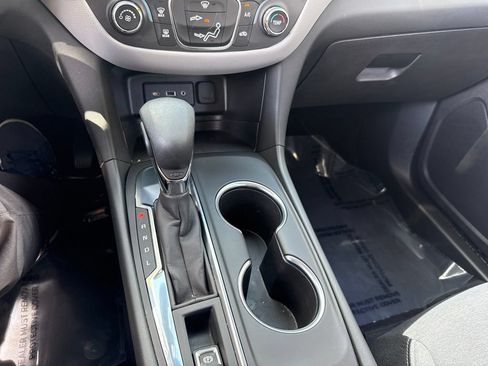 Used 2023 Chevrolet Equinox LS FWD image 38