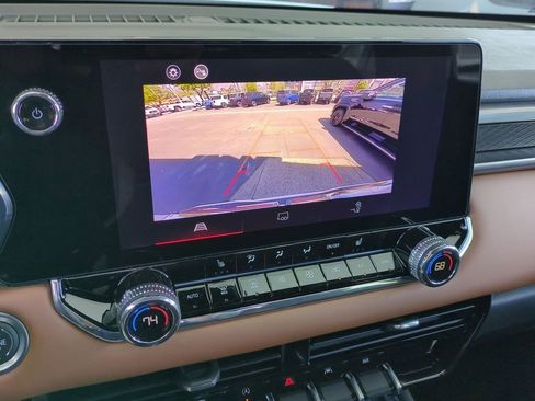 New 2025 GMC Canyon AT4 image 8