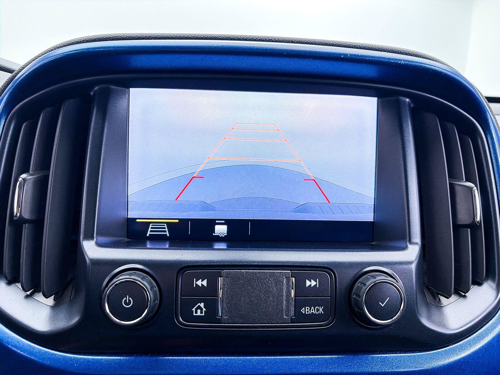 Used 2020 Chevrolet Colorado LT AWD/4WD image 6