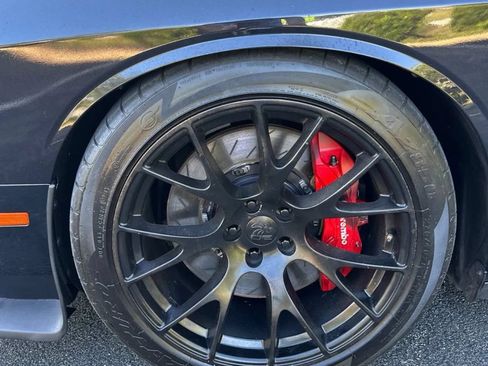 Used 2015 Dodge Challenger SRT Hellcat RWD image 8