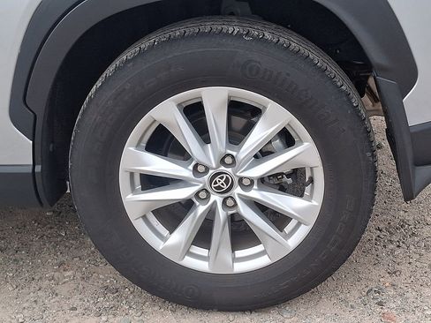 Used 2023 Toyota Corolla Cross LE AWD/4WD image 31