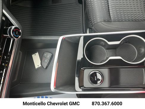 New 2026 Chevrolet Equinox LT image 19