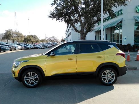 Used 2021 Kia Seltos S image 12