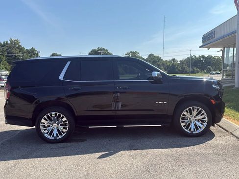 Used 2021 Chevrolet Tahoe Premier w/ Premium Package AWD/4WD image 6
