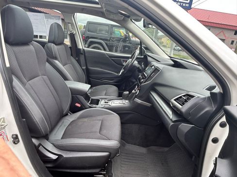 Used 2019 Subaru Forester Premium AWD/4WD image 15