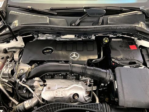 Used 2022 Mercedes-Benz GLA 250 4MATIC image 30