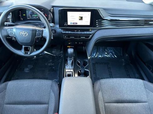 Certified 2025 Toyota Camry LE image 3