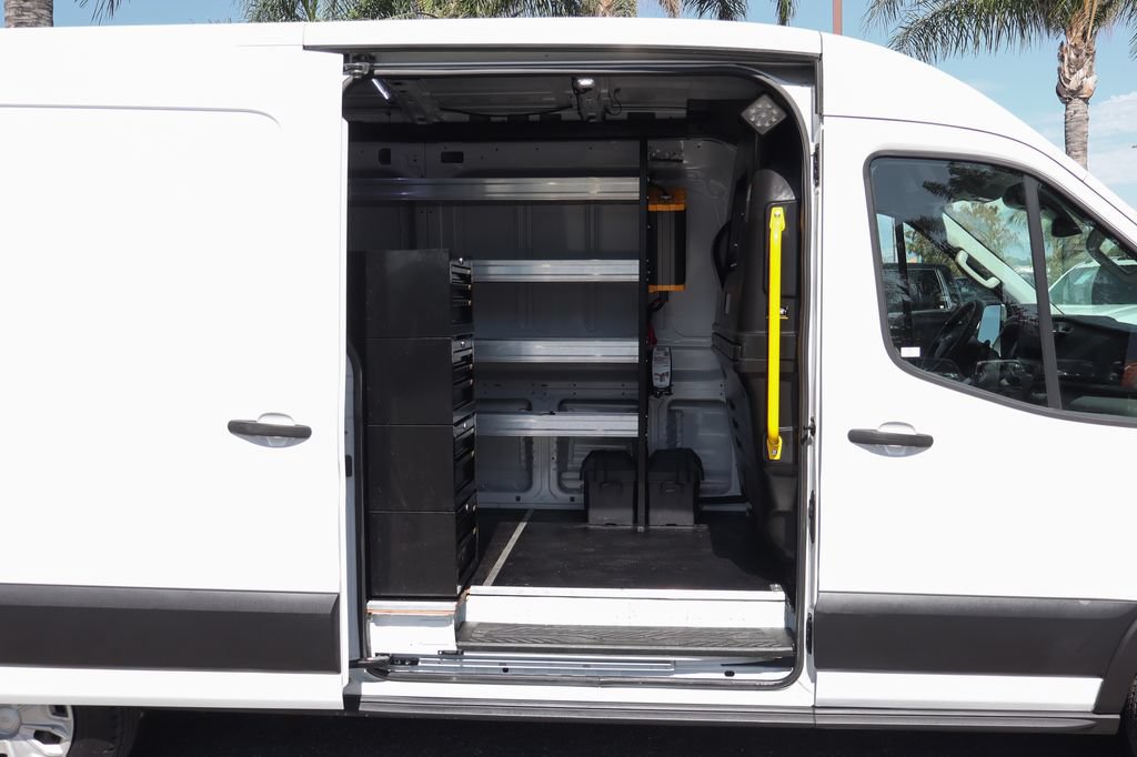Used 2022 Ford E-Transit Medium Roof RWD image 13