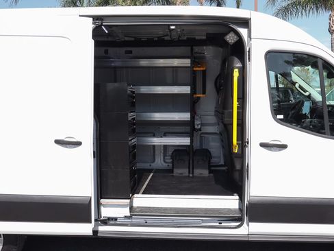 Used 2022 Ford E-Transit Medium Roof RWD image 13
