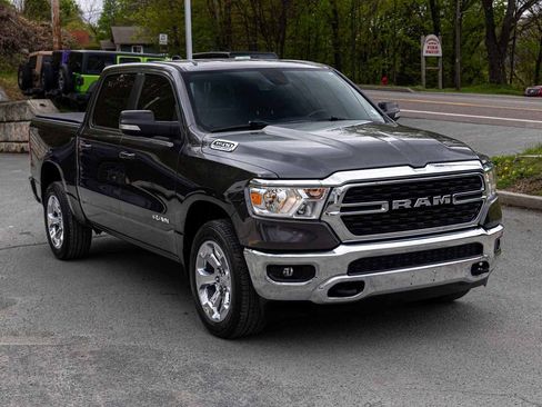 Used 2022 RAM 1500 Big Horn AWD/4WD image 3