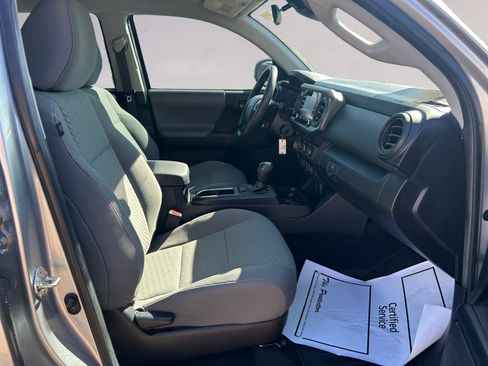 Used 2022 Toyota Tacoma SR image 15