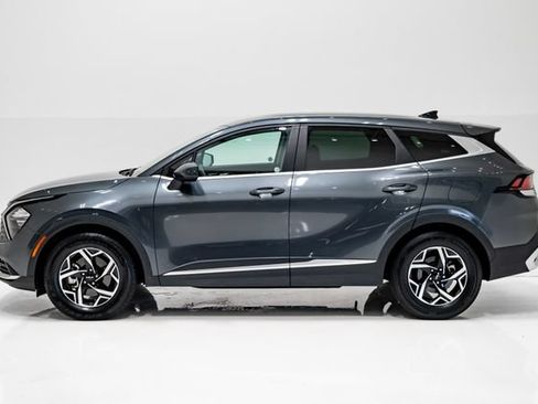 Used 2023 Kia Sportage LX FWD image 28