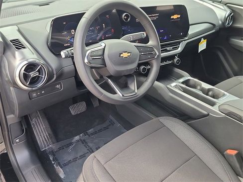 New 2026 Chevrolet Equinox EV LT image 21