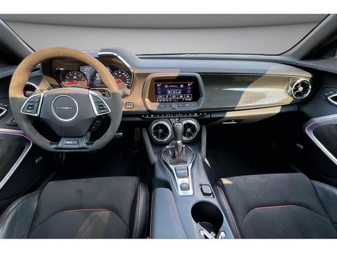 Used 2019 Chevrolet Camaro ZL1 RWD image 9