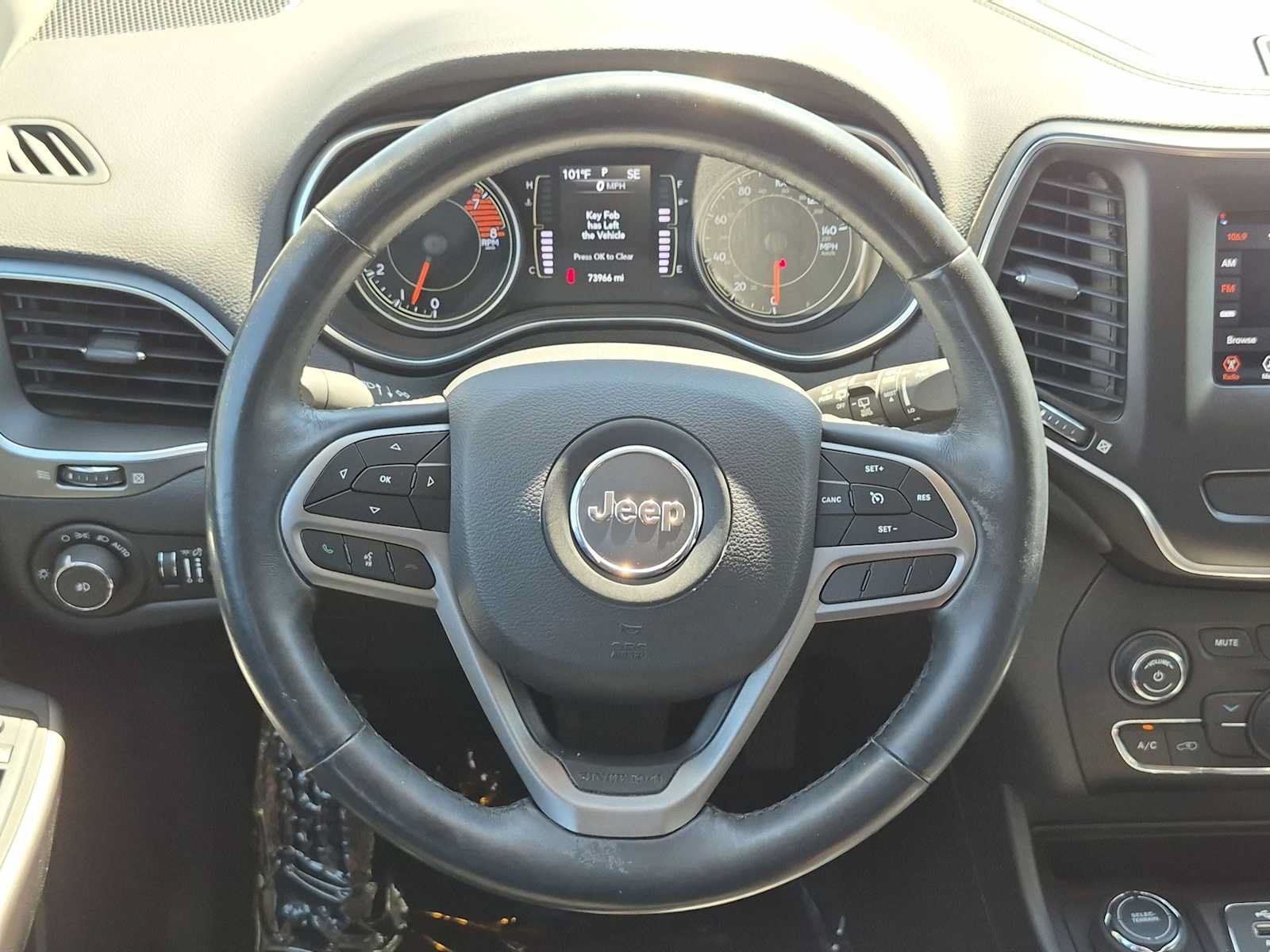 Used 2019 Jeep Cherokee Latitude Plus w/ Cold Weather Group AWD/4WD image 22