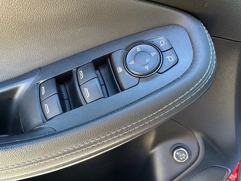 Used 2021 Buick Encore GX Essence w/ Advanced Technology Package image 13