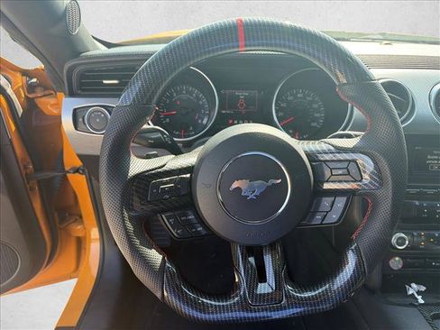 Used 2018 Ford Mustang GT RWD image 11