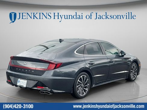 Used 2022 Hyundai Sonata Limited w/ Cargo Package FWD image 4
