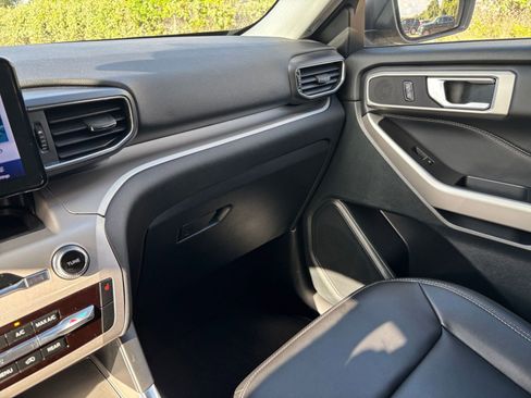 Used 2023 Ford Explorer XLT w/ Equipment Group 202A image 37