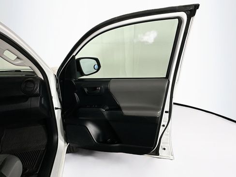 Used 2020 Toyota Tacoma SR image 26
