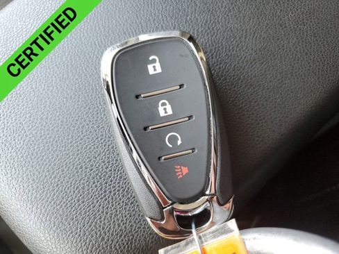 Used 2025 Chevrolet Trax LT w/ LT Convenience Package image 36