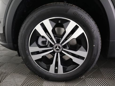 Certified 2025 Mercedes-Benz GLB 250 4MATIC image 30