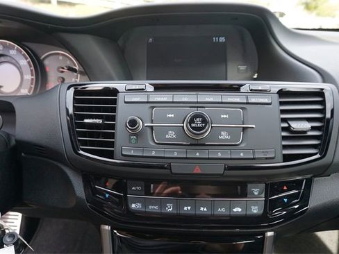 Used 2017 Honda Accord Sport Special Edition image 11