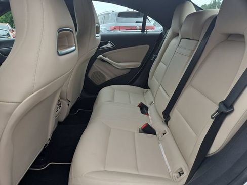 Used 2015 Mercedes-Benz CLA 250 4MATIC image 11