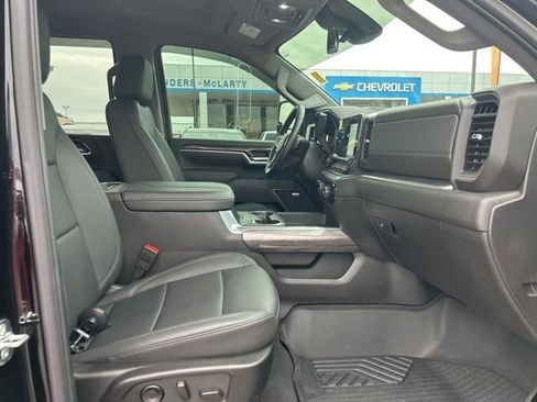 Certified 2025 Chevrolet Silverado 2500 LTZ w/ LTZ Premium Package image 32