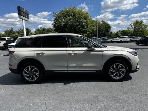 Used 2024 Lincoln Corsair AWD w/ Equipment Group 101A image 4