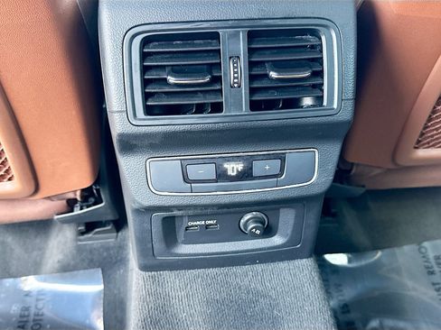 Used 2021 Audi Q5 Premium w/ Convenience Package image 19