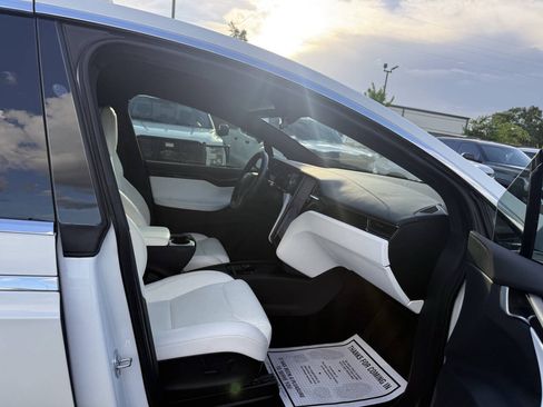 Used 2019 Tesla Model X 75D AWD/4WD image 10