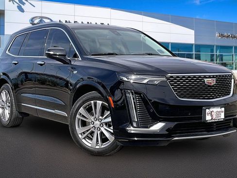 Used 2024 Cadillac XT6 Premium Luxury FWD image 12