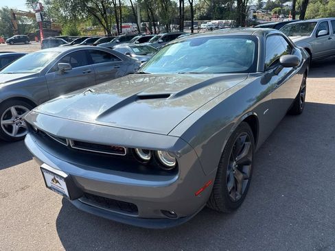 Used 2018 Dodge Challenger R/T RWD image 3