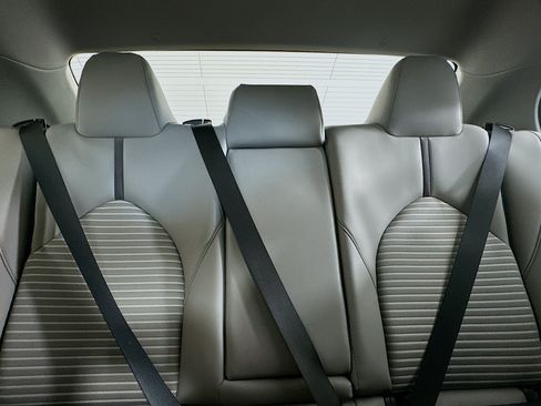 Used 2023 Toyota Camry SE FWD image 29