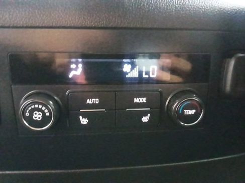 Used 2020 Chevrolet Suburban Premier RWD image 30