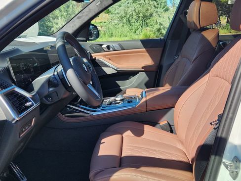 New 2027 BMW X7 M60i AWD/4WD image 9