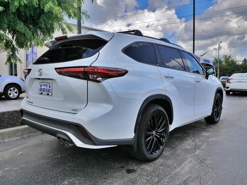Used 2023 Toyota Highlander XSE FWD image 7
