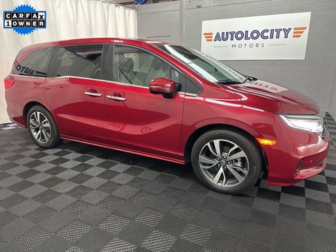 Used 2024 Honda Odyssey Touring image 2