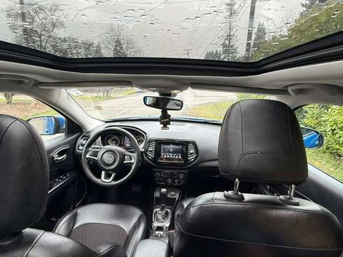 Used 2021 Jeep Compass Latitude w/ Sun and Sound Group FWD image 15