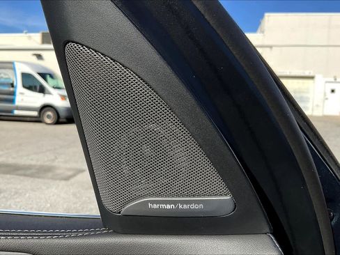 Used 2026 BMW X5 xDrive40i w/ Climate Comfort Package image 38