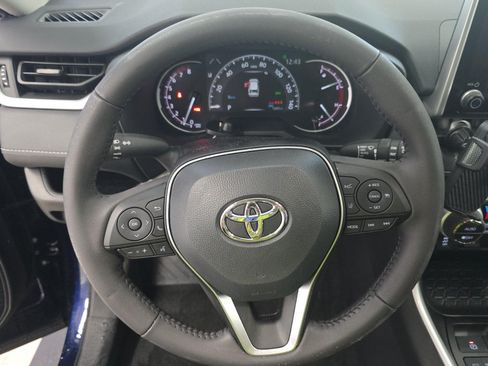 Used 2025 Toyota RAV4 XLE w/ Convenience Package AWD/4WD image 10