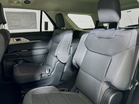 New 2026 Ford Explorer Active image 8