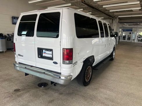 Used 2013 Ford E-150 and Econoline 150 Wagon RWD image 5