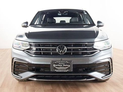 Used 2024 Volkswagen Tiguan SEL R-Line w/ MDO Package, Two-Row AWD/4WD image 2